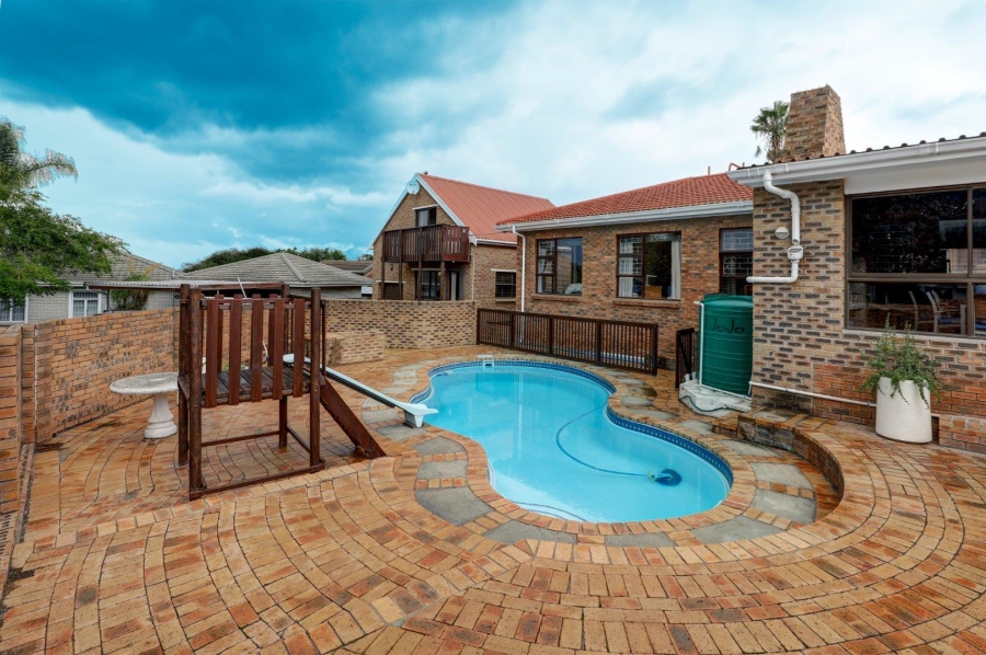 6 Bedroom Property for Sale in De Tijger Western Cape